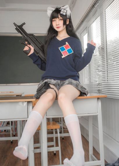 陈雅伦三级无删减版在线