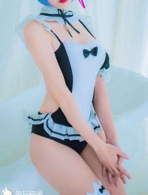 孙杨提前伸脖子等待金牌